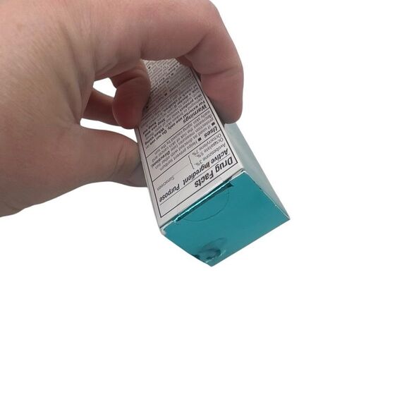 PROACTIV MD DAILY OIL CONTROL MOISTURIZER SPF 30 SPECTRUM SUNSCREEN SEAL… - Picture 4 of 13